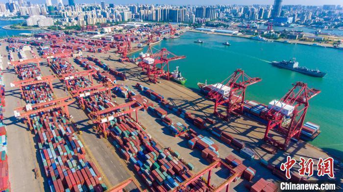 中国前三季度货物贸易进出口总值28.33万亿元